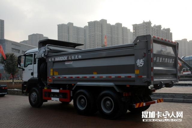 加上装总价超过40万？中国重汽汕德卡新款自卸车实拍 - 第4张