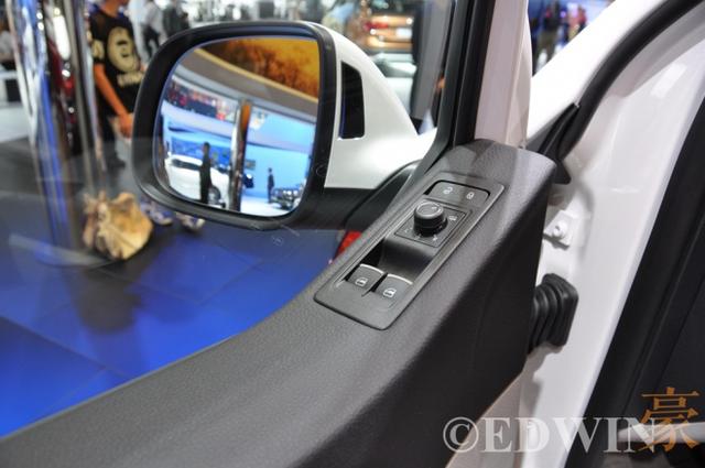 7座车型竟然有房车的豪华配置 大众T6野营车实拍评测 - 第17张 - 提加商用车网 7座车型竟然有房车的豪华配置 大众T6野营车实拍评测 - 第17张