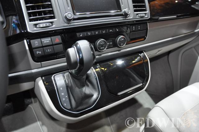 7座车型竟然有房车的豪华配置 大众T6野营车实拍评测 - 第30张 - 提加商用车网 7座车型竟然有房车的豪华配置 大众T6野营车实拍评测 - 第30张