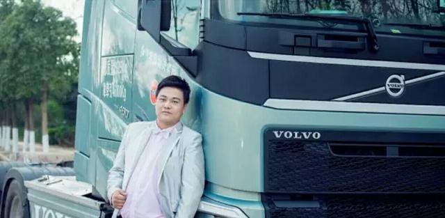 别人家的婚车,六辆沃尔沃卡车开道,这才叫霸气 - 第2张 - 提加商用车网 别人家的婚车,六辆沃尔沃卡车开道,这才叫霸气 - 第2张