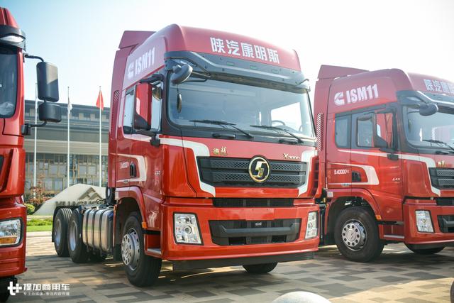 千升油箱+最正宗的康明斯发动机,还有专属涂装,陕汽德龙X3000财富版牵引车图解 - 第12张 - 提加商用车网 千升油箱+最正宗的康明斯发动机,还有专属涂装,陕汽德龙X3000财富版牵引车图解 - 第12张