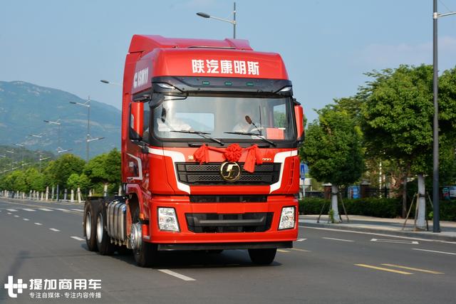 36个月不限里程，最长20万公里免费保养，陕汽德龙X3000财富版牵引车上市 - 第9张