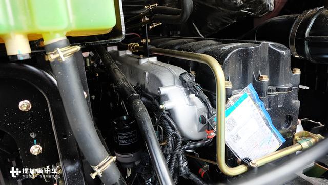 前四后八+橡胶悬架 东风天龙新款绿通载货车全解析 - 第11张 - 提加商用车网 前四后八+橡胶悬架 东风天龙新款绿通载货车全解析 - 第11张