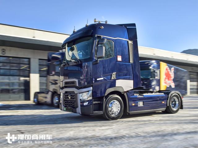 卡车也玩F1? 红牛车队再次购入3辆520马力雷诺卡车 - 第1张