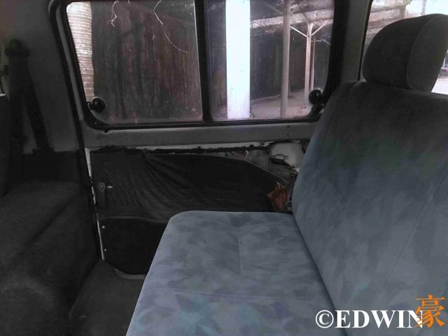 曾是金杯最强对手？已没落的韩国现代H100面包车实拍 - 第24张