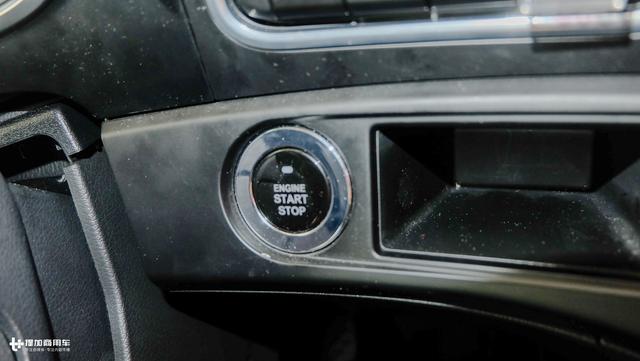 配置堪比房车，还是最帅的江淮重卡，格尔发K7深度解析