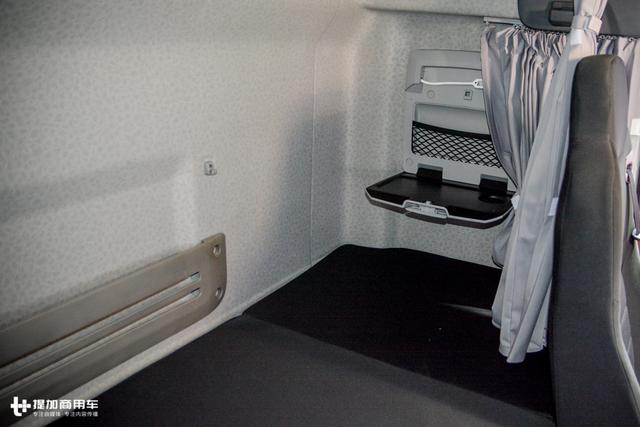 诚意呢？40多万的庆铃新款巨咖重卡，车钥匙还不如面包车的 - 第8张