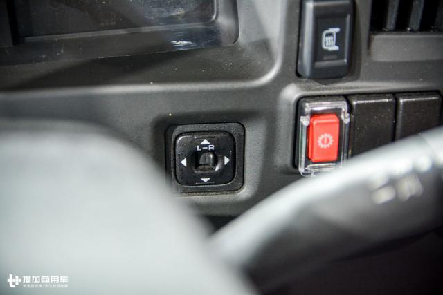 诚意呢？40多万的庆铃新款巨咖重卡，车钥匙还不如面包车的 - 第14张