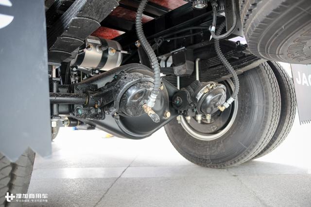 配置向重卡看齐,还能上蓝牌?江淮帅铃全能轻卡深度解析 - 第22张 - 提加商用车网 配置向重卡看齐,还能上蓝牌?江淮帅铃全能轻卡深度解析 - 第22张