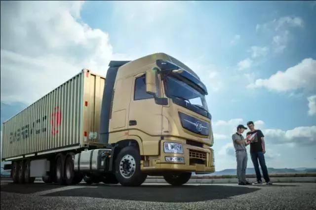 520马力+自重降低,26年驾龄老司机深度点评天龙新旗舰重卡 - 第4张 - 提加商用车网 520马力+自重降低,26年驾龄老司机深度点评天龙新旗舰重卡 - 第4张