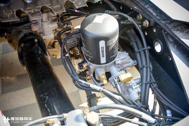 能拉100吨，还可以越野？西康发动机的德龙X3000牵引车详解 - 第23张