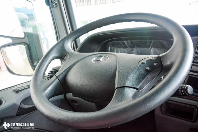 许多功能国产卡车现在都没有？这款奔驰9年前的重卡车型依然领先 - 第37张