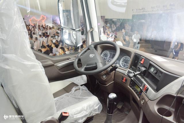 国内首款高端长头重卡上市,配潍柴发动机,未来还可实现自动驾驶 - 第10张 - 提加商用车网 国内首款高端长头重卡上市,配潍柴发动机,未来还可实现自动驾驶 - 第10张