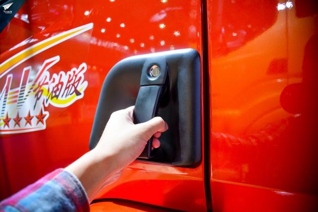 柳汽也有高配置车型 乘龙H7高端重卡评测 - 第15张 - 提加商用车网 柳汽也有高配置车型 乘龙H7高端重卡评测 - 第15张