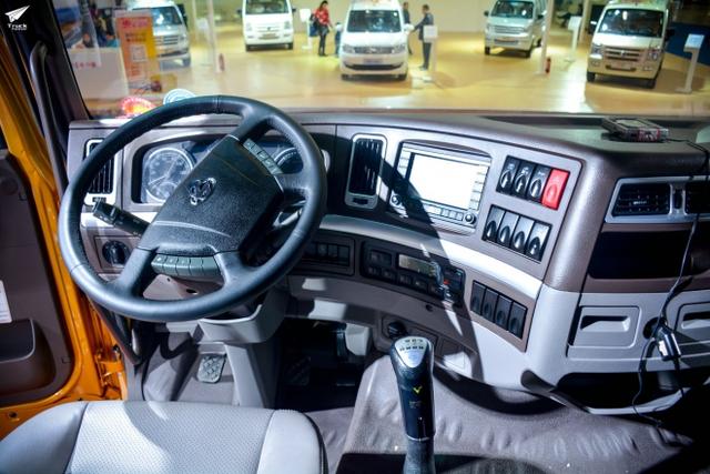 柳汽也有高配置车型 乘龙H7高端重卡评测 - 第16张 - 提加商用车网 柳汽也有高配置车型 乘龙H7高端重卡评测 - 第16张