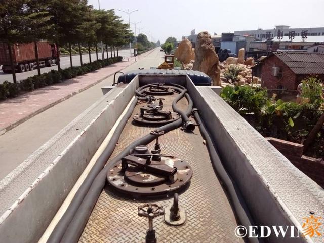 又一台 20多年的日野GN右舵油罐卡车仍在服役 - 第39张 - 提加商用车网 又一台 20多年的日野GN右舵油罐卡车仍在服役 - 第39张