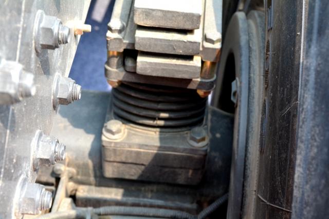 竟然是比赛用车  柳汽T7长头卡车低配版实拍 - 第12张