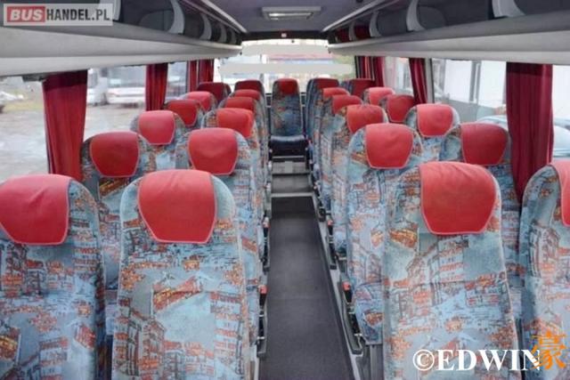 奔驰也有“考斯特”车型?仅有一代的奔驰Medio中巴实拍 - 第16张 - 提加商用车网 奔驰也有“考斯特”车型?仅有一代的奔驰Medio中巴实拍 - 第16张