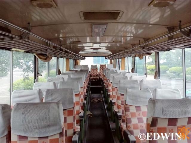 80年代红极一时的公务大巴，实拍日产柴U31N - 第25张