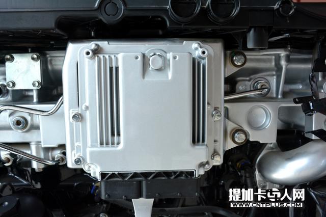 创造重卡最快突破百万公里记录 重汽MC11发动机实拍 - 第10张