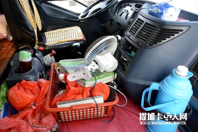 市场上少见 运营4年的375马力解放J6牵引车实拍 - 第10张 - 提加商用车网 市场上少见 运营4年的375马力解放J6牵引车实拍 - 第10张