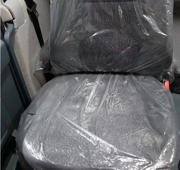 针对快递市场 华菱发布新款9.6米4×2厢式载货车