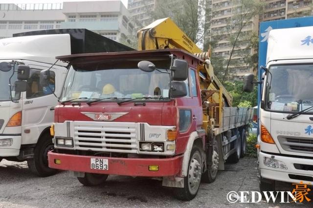 经典的日系卡车这里都有？ 香港街头某货运停车场实拍 - 第16张