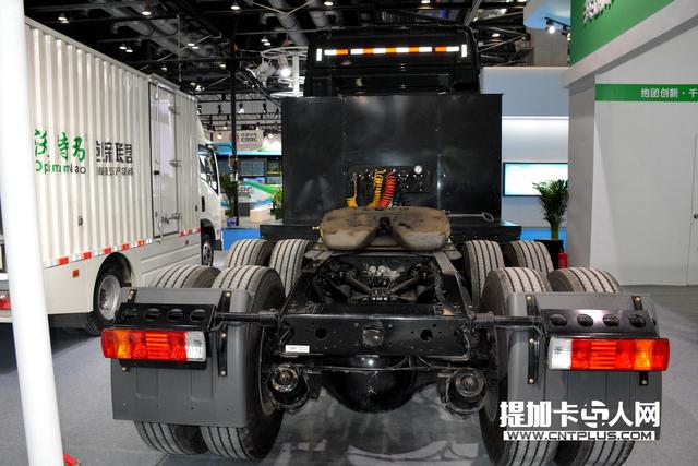 55吨的大卡车也搞纯电动 这造型真不能接受