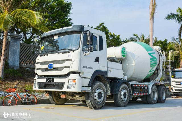 前四后八底盘配7.5方的罐体?比亚迪又一款纯电动搅拌车曝光 - 第2张 - 提加商用车网 前四后八底盘配7.5方的罐体?比亚迪又一款纯电动搅拌车曝光 - 第2张
