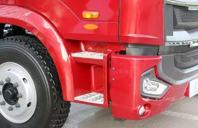 平地板+新外观,可选配液力缓速器,格尔发推出全新一代A5Ⅲ重卡 - 第3张 - 提加商用车网 平地板+新外观,可选配液力缓速器,格尔发推出全新一代A5Ⅲ重卡 - 第3张