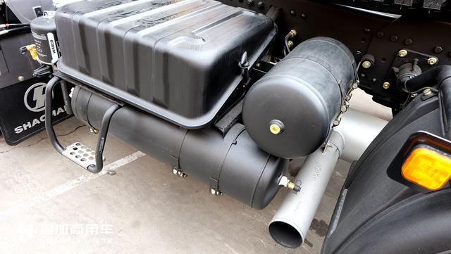 快来围观,陕汽出口到亚非拉的重卡,国三排放,还是上一代车型 - 第10张 - 提加商用车网 快来围观,陕汽出口到亚非拉的重卡,国三排放,还是上一代车型 - 第10张