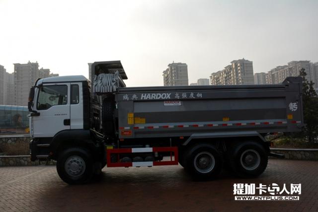 加上装总价超过40万？中国重汽汕德卡新款自卸车实拍 - 第3张
