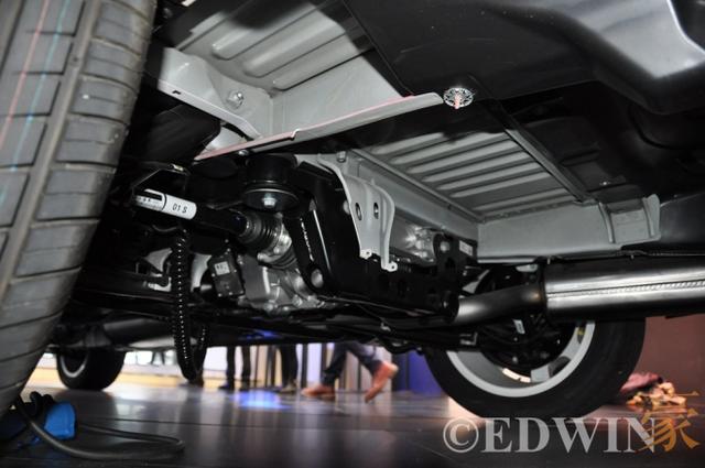 7座车型竟然有房车的豪华配置 大众T6野营车实拍评测 - 第14张 - 提加商用车网 7座车型竟然有房车的豪华配置 大众T6野营车实拍评测 - 第14张