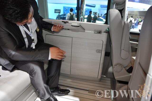 7座车型竟然有房车的豪华配置 大众T6野营车实拍评测 - 第44张 - 提加商用车网 7座车型竟然有房车的豪华配置 大众T6野营车实拍评测 - 第44张