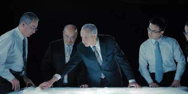 搭载液力缓速器+驾驶室后移 红岩杰狮C500重卡解析