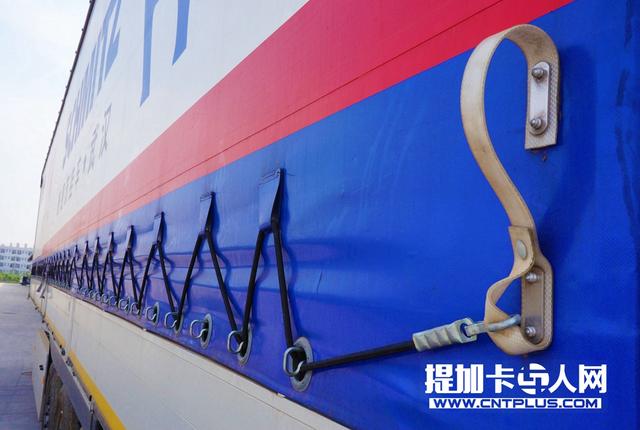 超级单胎+空气悬挂 细品德国施密茨软篷帘布挂车底盘篇