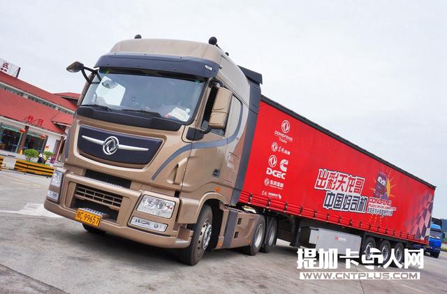 超级单胎+空气悬挂 细品德国施密茨软篷帘布挂车底盘篇