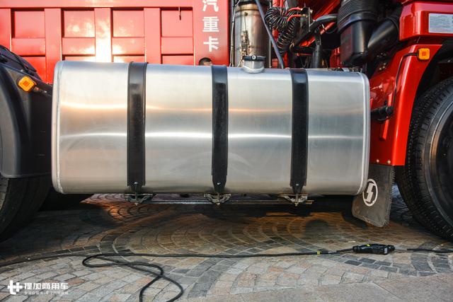 600马力牵引车，自动挡电动自卸车，陕汽重卡年中会车型抢先看