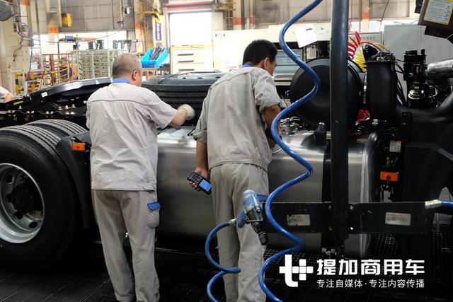 J6重卡是怎么生产的？深入解放卡车厂揭秘J6重卡生产过程