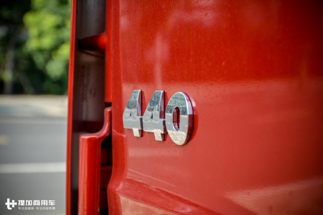 外观改款,配置向X3000看齐,陕汽新M3000牵引车图解 - 第15张 - 提加商用车网 外观改款,配置向X3000看齐,陕汽新M3000牵引车图解 - 第15张