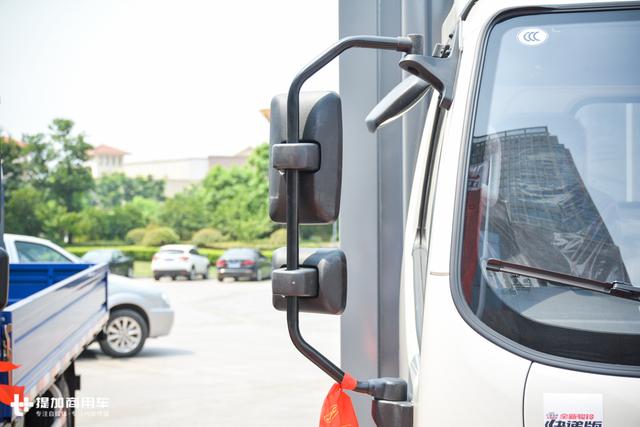 前轴3片板簧,内饰设计数第一?江淮新上市的骏铃V3快递版轻卡详解 - 第8张 - 提加商用车网 前轴3片板簧,内饰设计数第一?江淮新上市的骏铃V3快递版轻卡详解 - 第8张