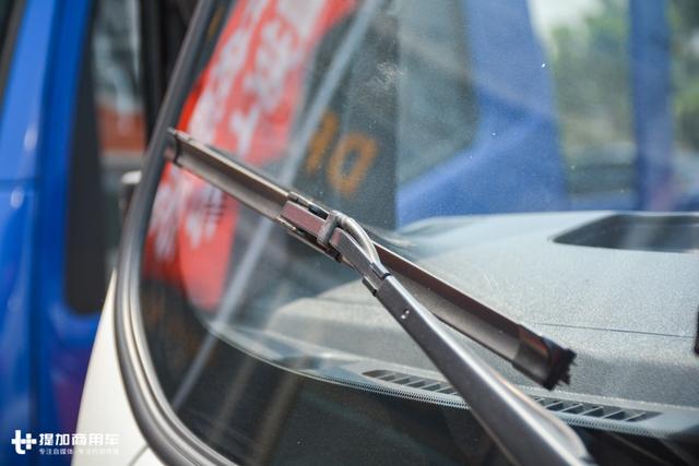 前轴3片板簧,内饰设计数第一?江淮新上市的骏铃V3快递版轻卡详解 - 第9张 - 提加商用车网 前轴3片板簧,内饰设计数第一?江淮新上市的骏铃V3快递版轻卡详解 - 第9张