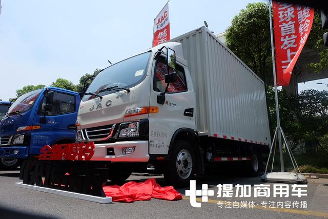 专为快递打造，一上市中通快递就购入了100台，江淮这款轻卡在杭州要火？ - 第3张