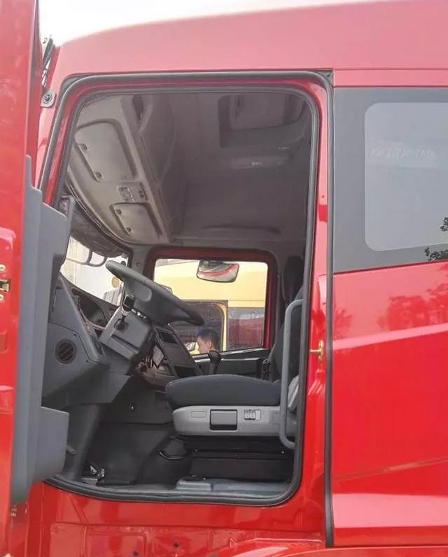 9米6货箱+轻量化设计 华菱汉马H6新款仓栅车图解 - 第8张