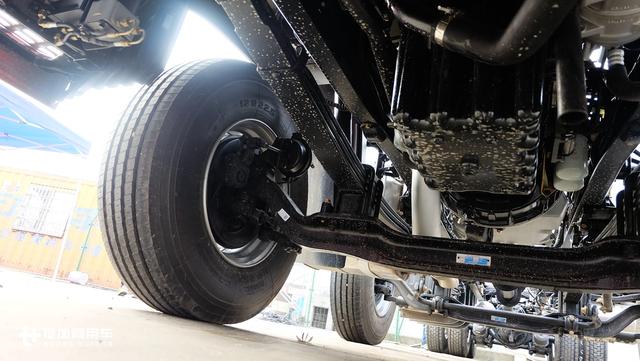 前四后八+橡胶悬架 东风天龙新款绿通载货车全解析 - 第4张 - 提加商用车网 前四后八+橡胶悬架 东风天龙新款绿通载货车全解析 - 第4张