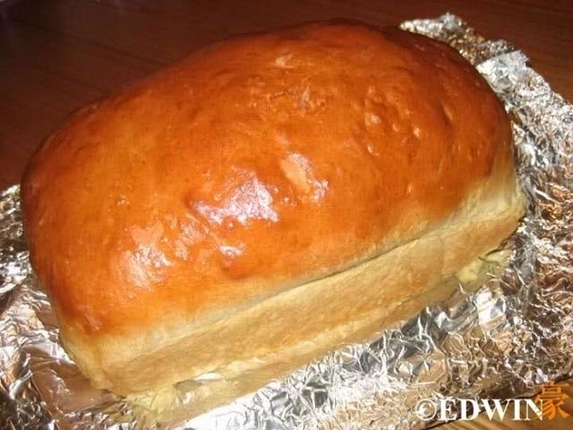 奔驰也有经典面包车？古董级的奔驰O319迷你巴士实拍 - 第6张