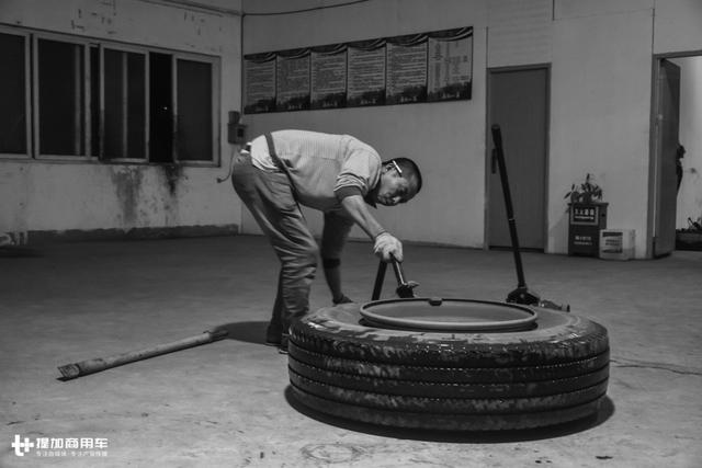 夫妻车真的辛苦吗？16小时真实记录德龙X3000货运生活 - 第3张