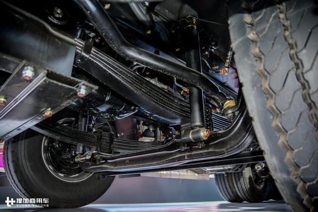 诚意呢？40多万的庆铃新款巨咖重卡，车钥匙还不如面包车的 - 第31张