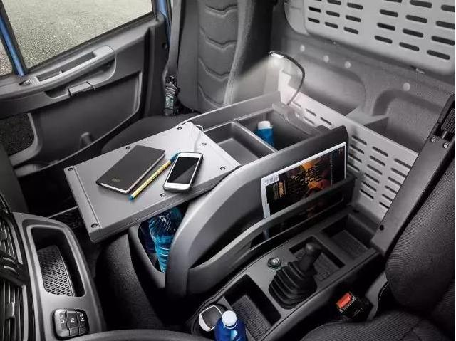 进口卡车市场再添猛将,依维柯新一代中型卡车要来国内了 - 第12张 - 提加商用车网 进口卡车市场再添猛将,依维柯新一代中型卡车要来国内了 - 第12张