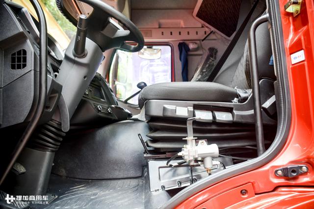 6X2的油耗，6X4的载货量？解放新J6快运版重卡详解 - 第20张